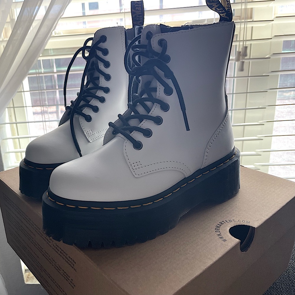 Jadon Doc Martens